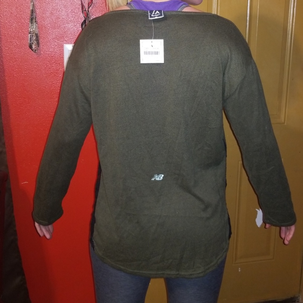 Nwt Xxl top olive green - Picture 5 of 7